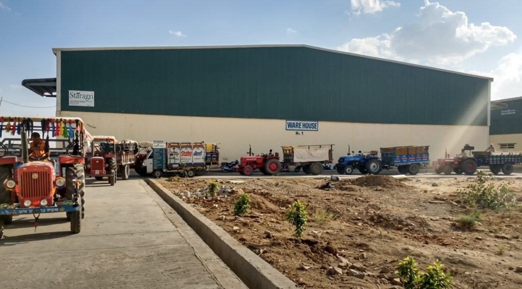 Staragri warehouse
